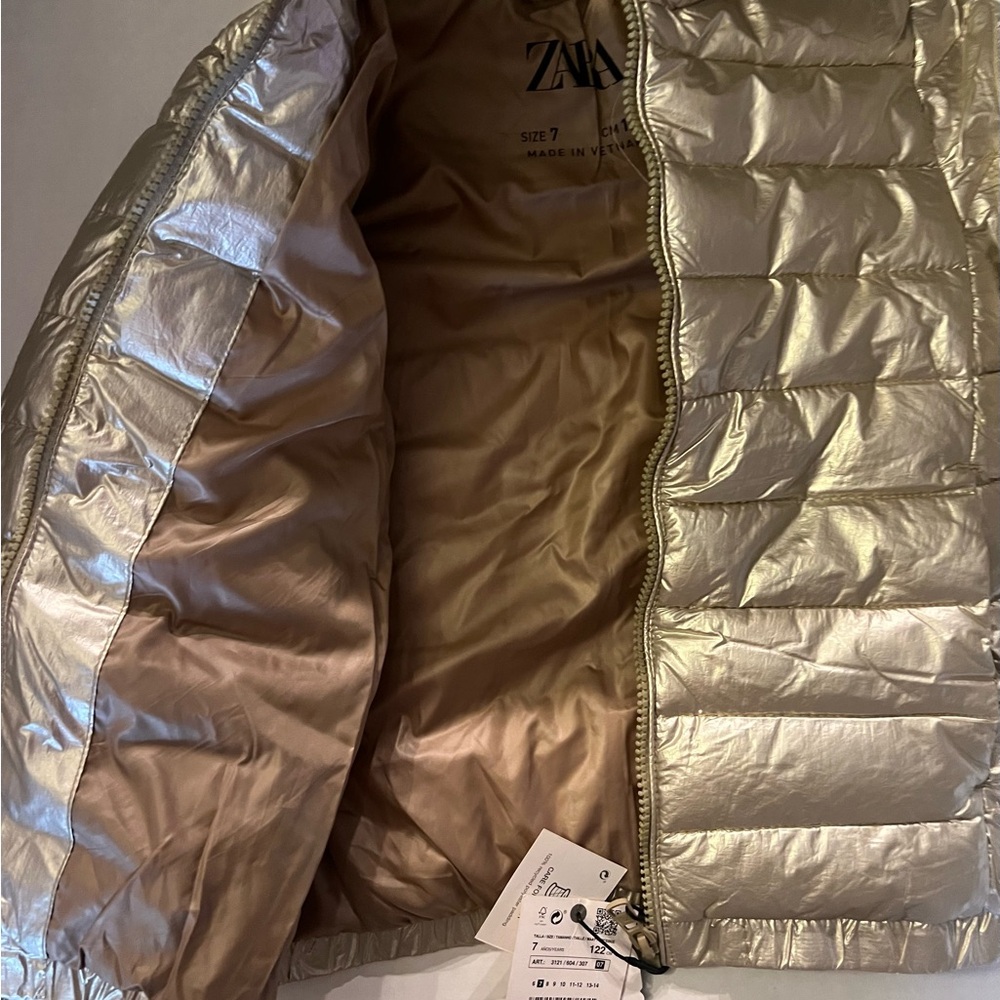 chic Gold Puffer Jacket - Picture 3 of 4